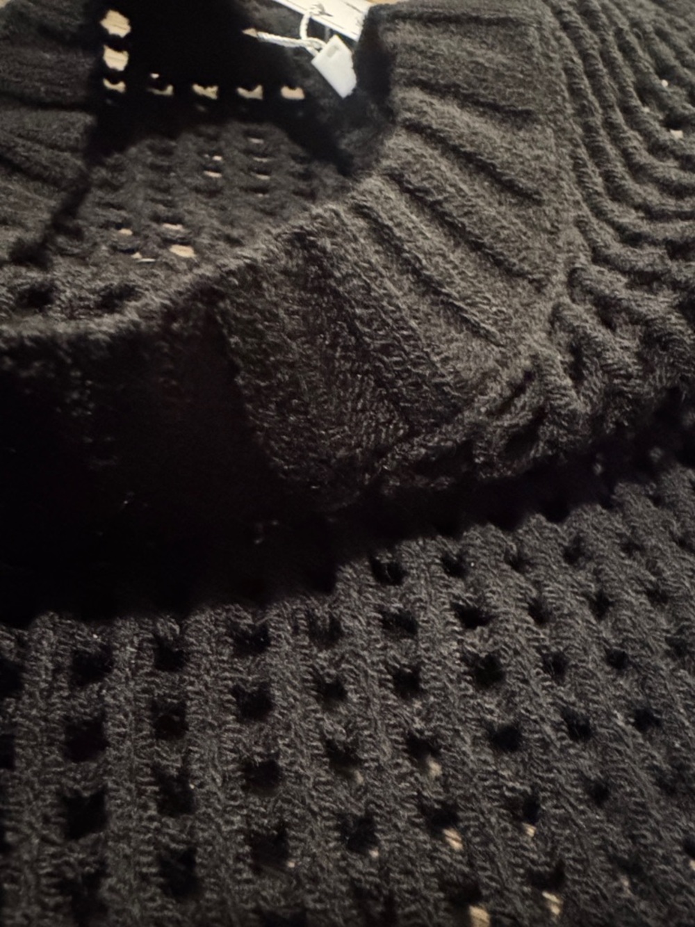 🕶️▪️Knit Mesh Top▪️🕶️ - Picture 2 of 4